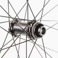 EASTON Wiel EA70 AX Disc Voor 700C - 15x100/9x100 9 EASTON Wiel EA70 AX Disc Voor 700C - 15x100/9x100 -Pitlock Verkoop Easton LRS 15 15x100 9x100 1 scaled