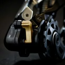 Shimano SAINT Achterderailleur Shadow Plus RD-M820 SS 10-speed 11 Shimano SAINT Achterderailleur Shadow Plus RD-M820 SS 10-speed -Pitlock Verkoop saint schaltwerk shadow plus rd m820 ss 10 fach 66899